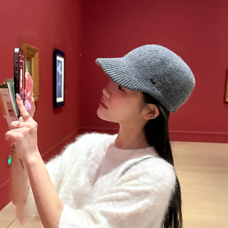 赵露思同款针织鸭舌帽子女秋冬时尚平顶马术帽复古灰色羊毛报童帽