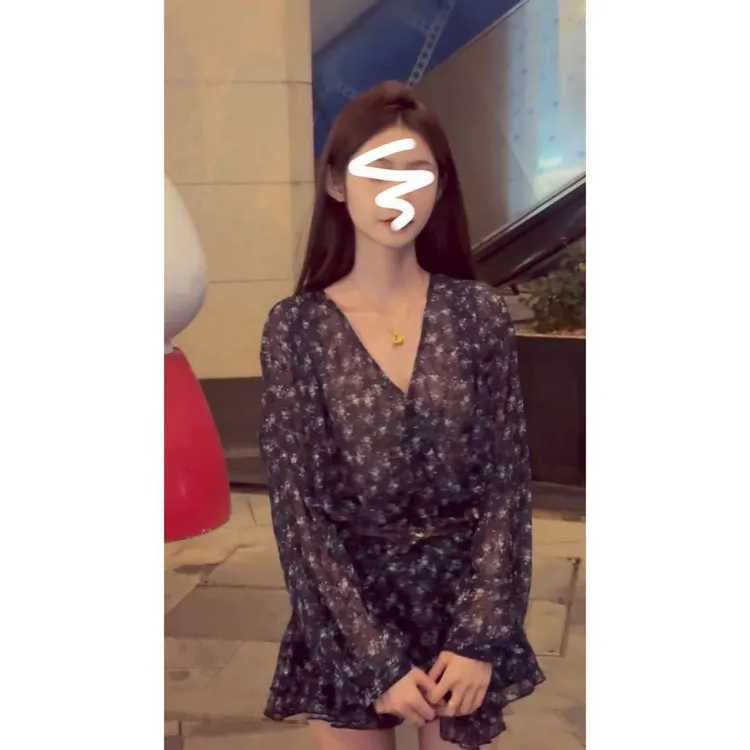 MARIE.COCO法式碎花V领雪纺连衣裙女海边度假收腰a字短裙绝美短裙