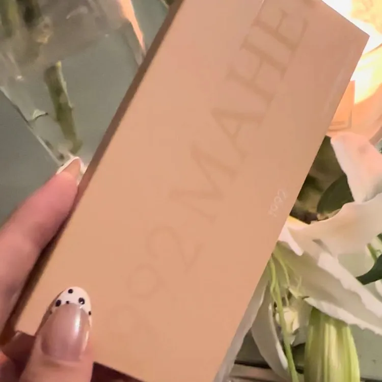 新款3色眼影盘时尚精致