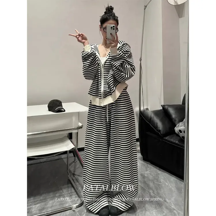 慵懒简约条纹拉链连帽卫衣外套套装女秋冬高腰垂感直筒休闲阔腿裤