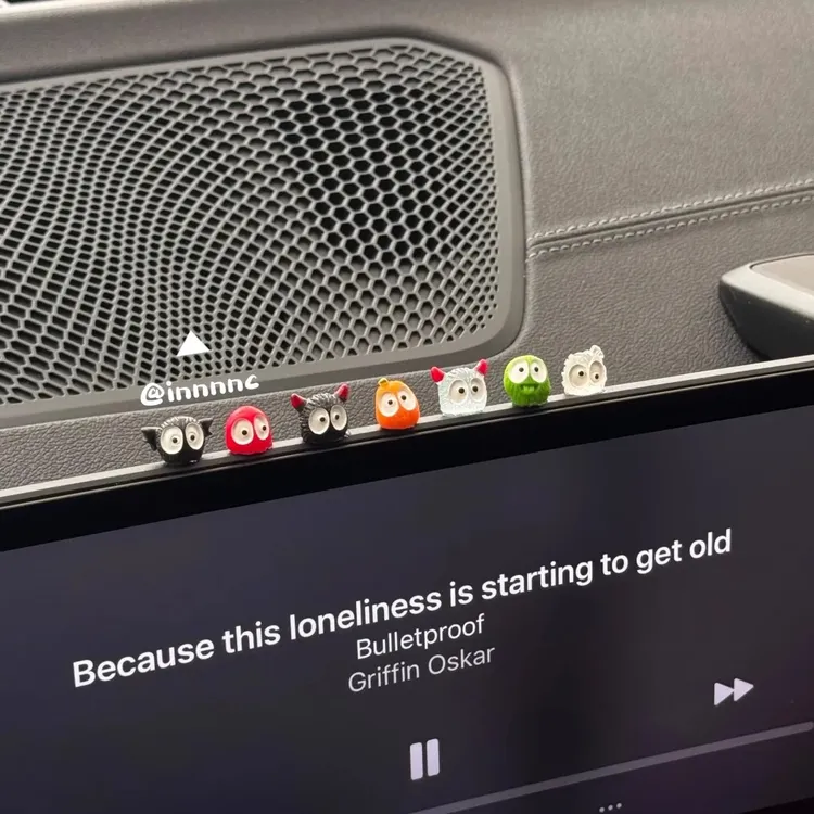 可爱车内摆件不给糖就捣蛋系列小煤球车载创意摆件屏幕车载装饰品