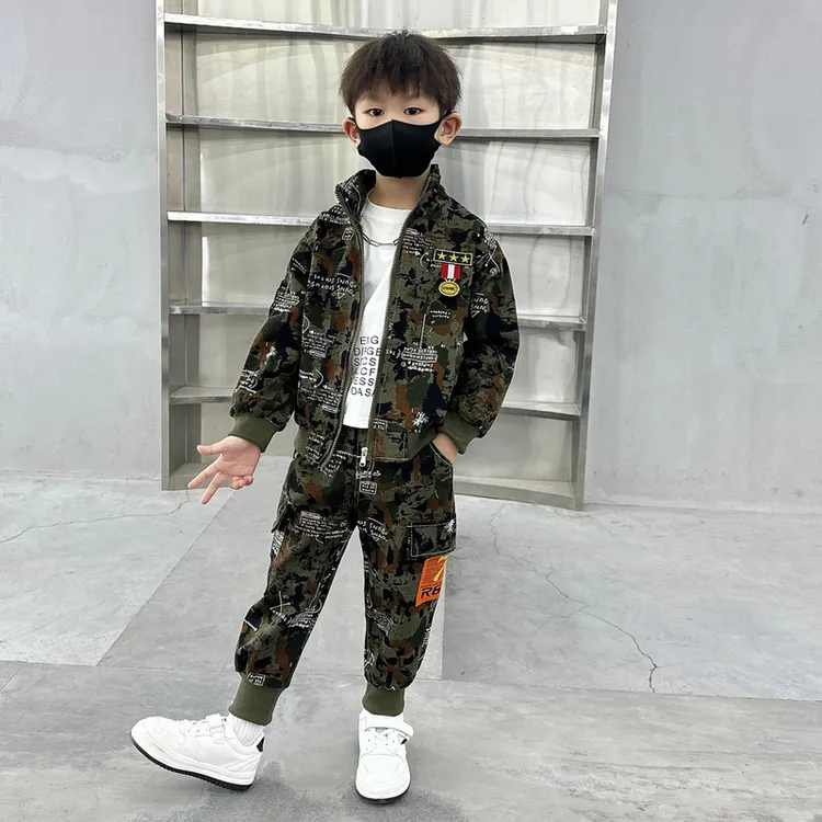 男童中小童春秋新品韩版休闲牛仔套装帅气时髦儿童春秋款迷彩套装