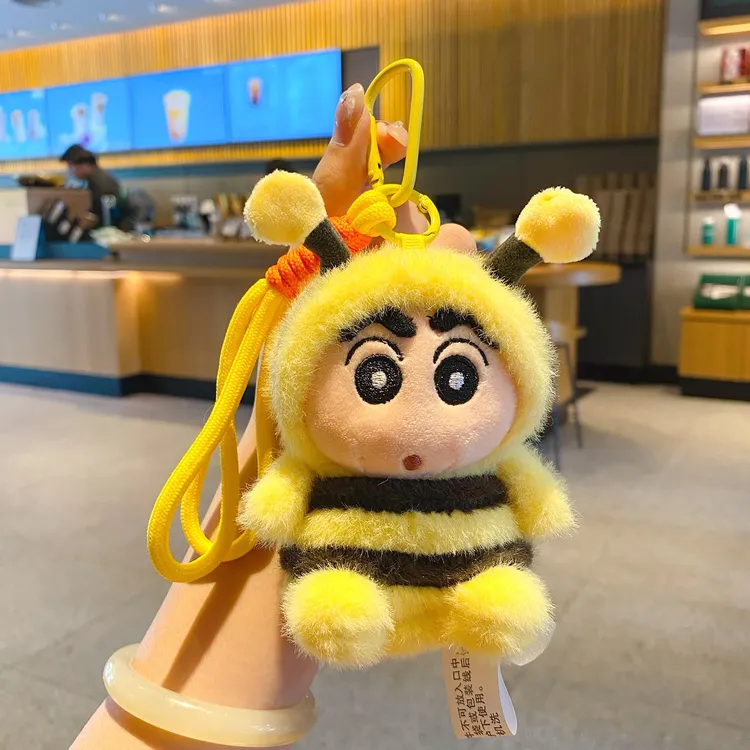 2025年新款正版蜡笔小新蜜蜂毛绒玩具钥匙扣创意包包挂件书包挂饰