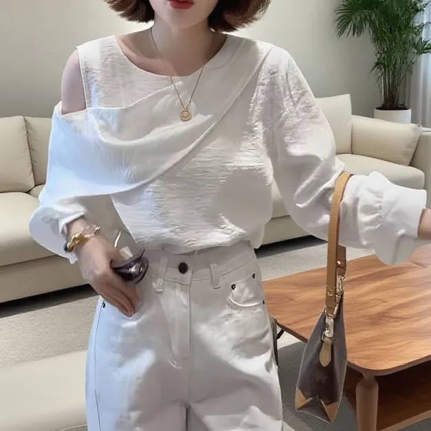 【粤语歌】2025年秋季法式不规则露肩长袖衬衫百搭时尚通勤上衣女潮