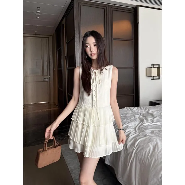向晚意夏季新款女韩版显瘦甜美无袖背心上衣压褶蛋糕短裙两件套装