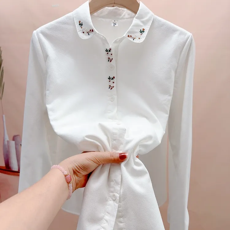 文艺小清新加绒刺绣长袖白衬衫女冬季宽松显瘦百搭保暖内搭上衣