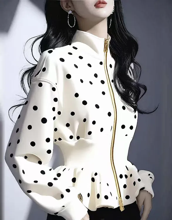 超好看独特漂亮高级感小众不撞款白色立领束腰波点外套女2025春季