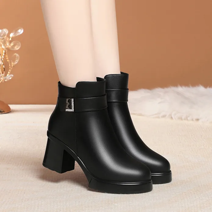 时装靴秋冬新款高跟短靴防水台粗跟短筒女靴加绒中年女式棉皮靴子