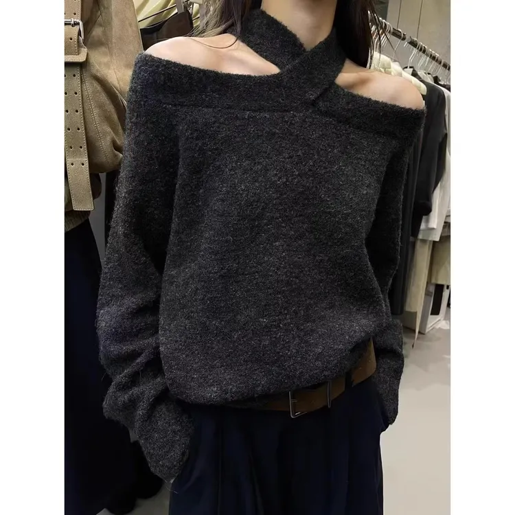 灰色挂脖一字领针织衫女秋冬季高级感软糯奶fufu宽松露肩毛衣上衣