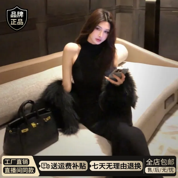 黑色挂脖针织连衣裙子女秋冬季2026新款法式气质修身宴会包臀长裙