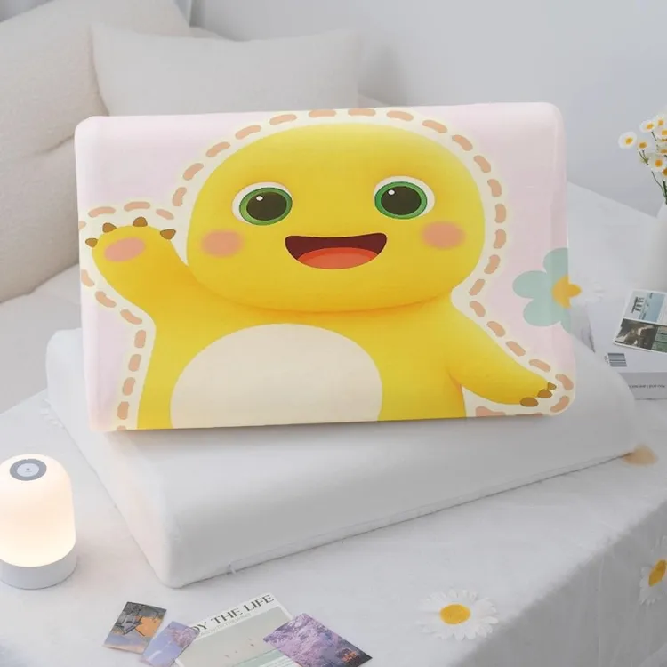 新款可爱小奶龙乳胶儿童牛奶绒枕套30x50CM单人可机洗可折叠枕套.