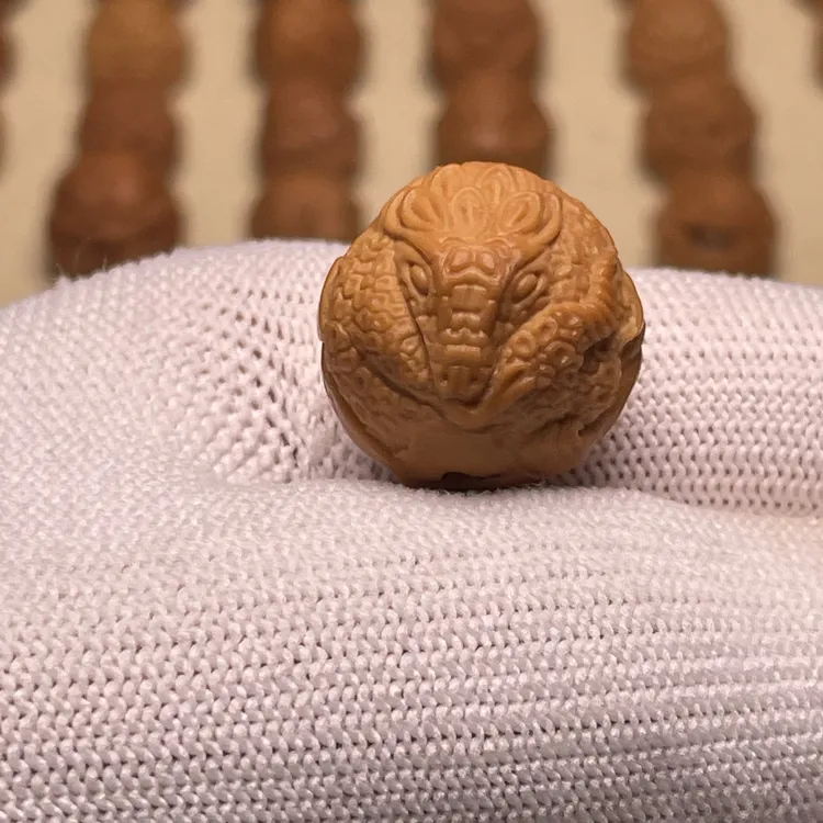 18左右猴头核桃灵蛇（有正常封口线）
