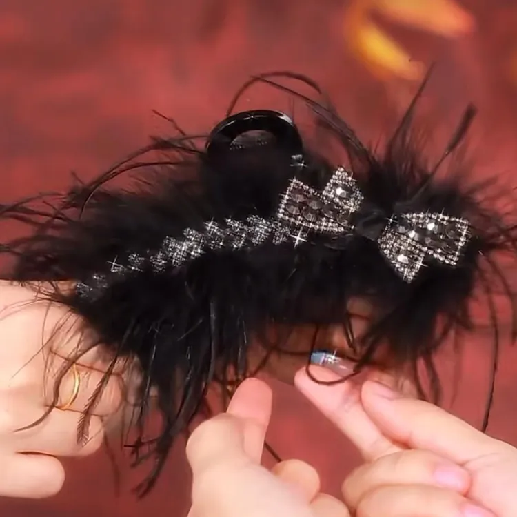 麦穗蝴蝶结羽毛抓夹女盘发鲨鱼夹显发量气质毛绒水钻秋冬发夹头饰