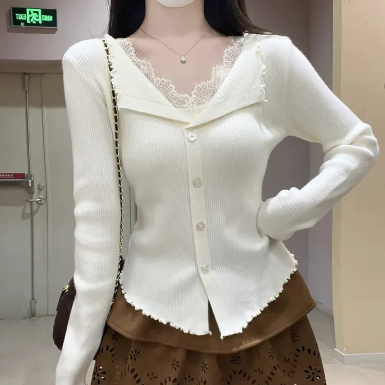 【自留款推荐】蕾丝拼接v领长袖针织衫女秋冬新款气质修身加厚上衣