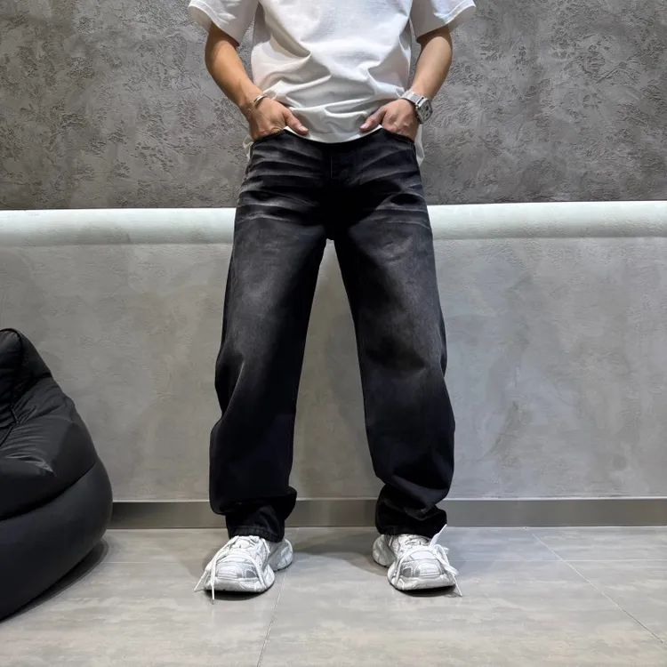 秋季新款男士做旧水洗宽松直筒大码美式黑灰渐变牛仔裤裤子男