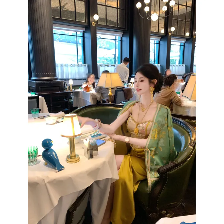 【雅乔定制】桃金春韵 钉珠织带提花鱼骨吊带连衣裙DYYY-24125710