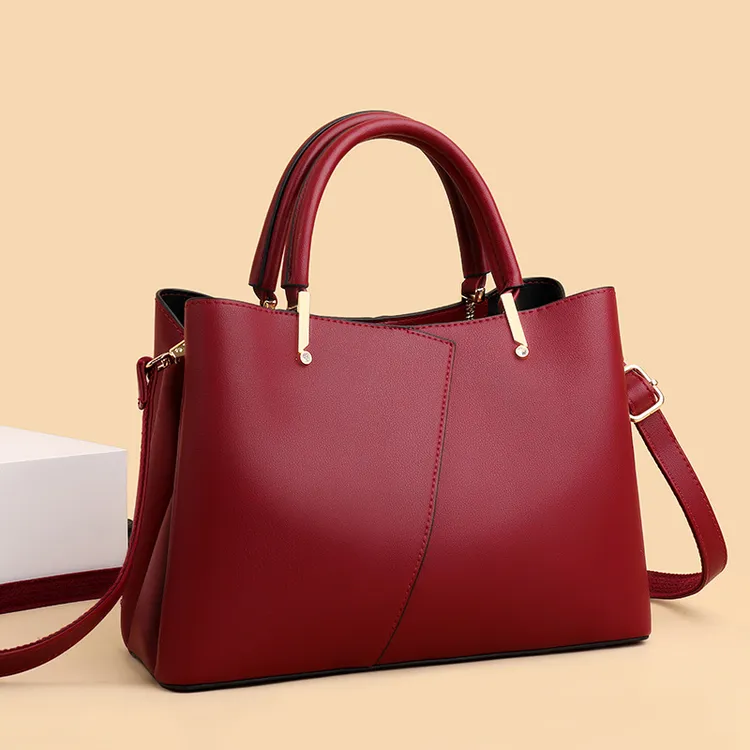 新款时尚小众斜挎包女款中包大容量红色婚礼打包百搭气质手提包潮