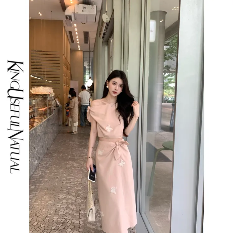 KUN【蝴蝶庄园】不对称美学 莫兰迪色系蝴蝶钉珠绣斜肩设计感套装女