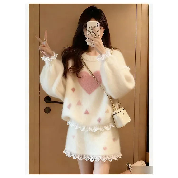 温柔风爱心时尚套装女2025新款蕾丝拼接两件套秋冬穿搭甜美风女款