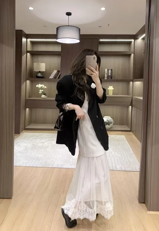 韩系25春新款设计感ins简约开襟外套西装蕾丝拼接吊带连衣裙套装