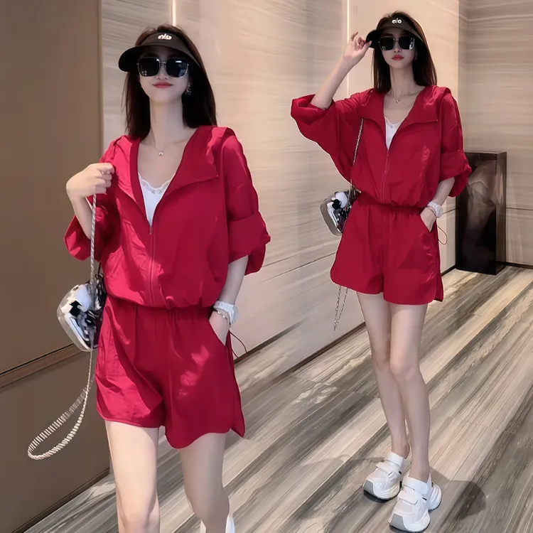 休闲运动服套装女2026年夏季新款小个子防晒连帽外套短裤两件套潮