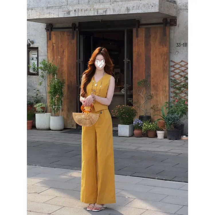 夏季时尚休闲显瘦显瘦v领无袖马甲上衣直筒阔腿裤套装洋气衣服女