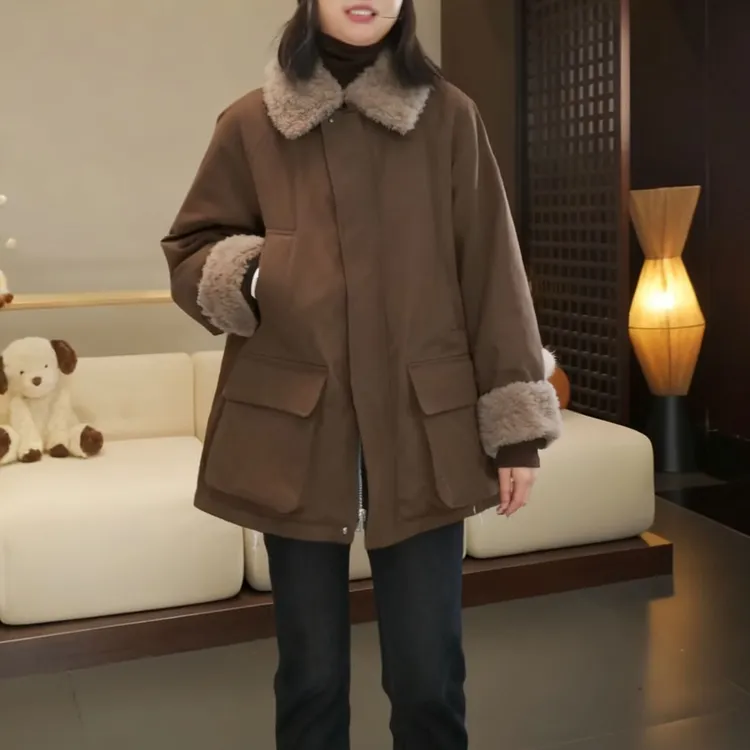 款韩系洋气时尚毛毛拼接翻领2025秋冬新宽松遮肉显瘦加棉保暖棉衣