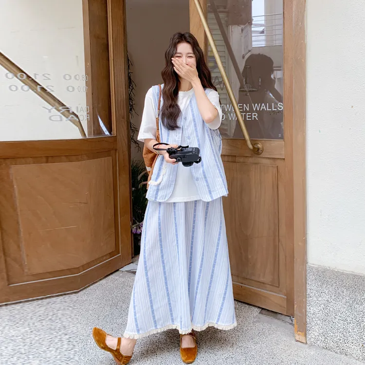 简约韩系套装裙女2025夏季新款松弛感条纹马甲T恤半身裙三件套潮