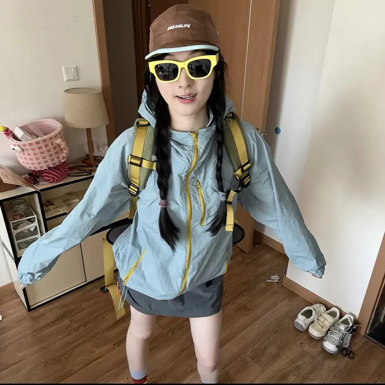 户外轻薄衣男女款夏季透气防紫外线冲锋衣外套情侣登山服夹克
