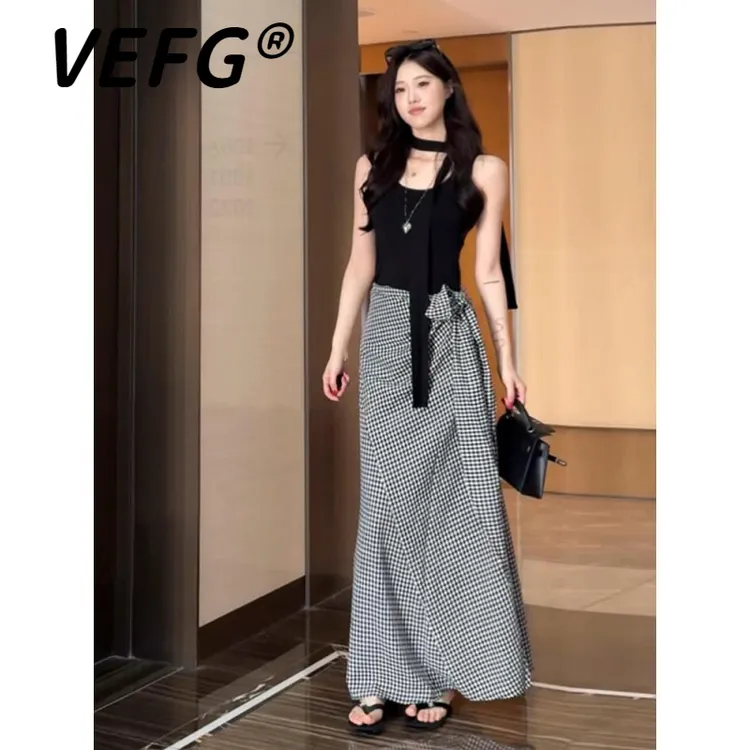 VEFG黑色高腰格子大摆a字半身裙女小个子御姐2025新款不规则长裙