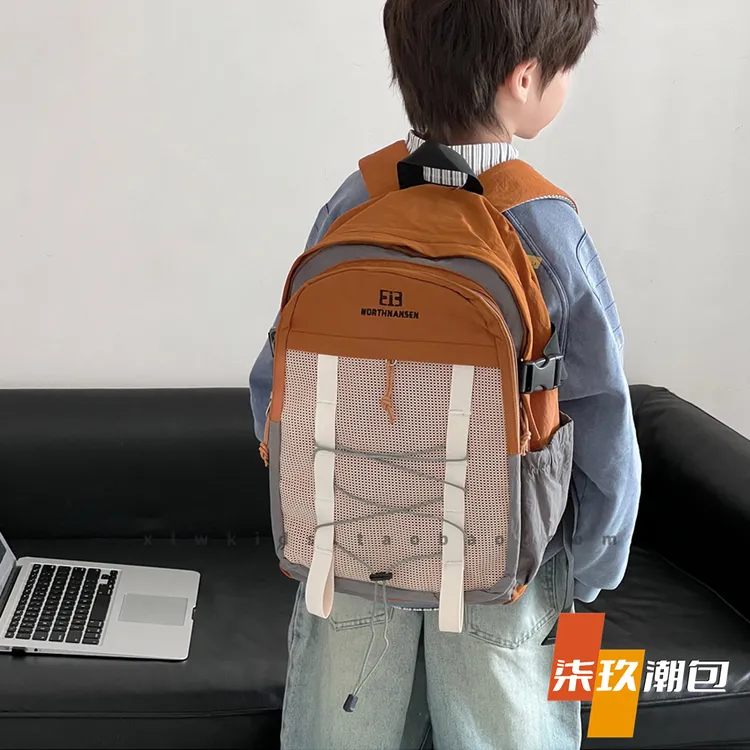 柒玖新版ins风森系轻便儿童背包学生百搭书包大容量休闲双肩包