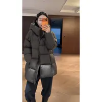 杨圣坤2025新品冬季高级感泡芙95白鹅绒保暖连帽羽绒服TR2592356
