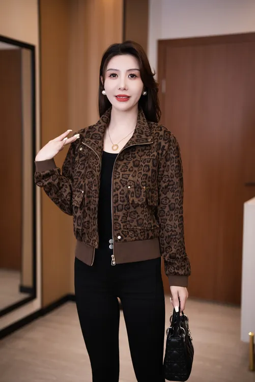 豹纹外套女2025年春秋季新款短款小香风时尚百搭外衣洋气上衣