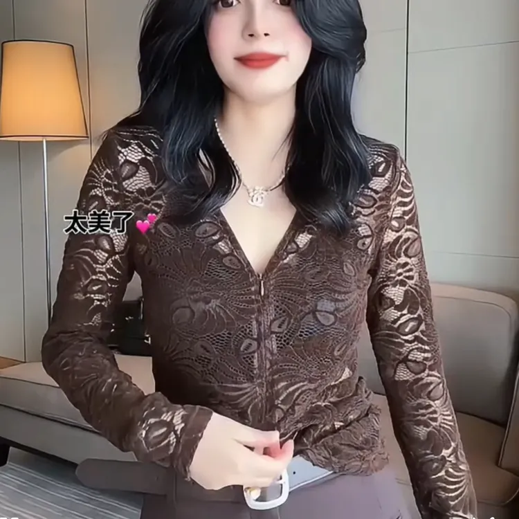 V领蕾丝性感透视衫上衣休闲显瘦长袖打底衫上衣女