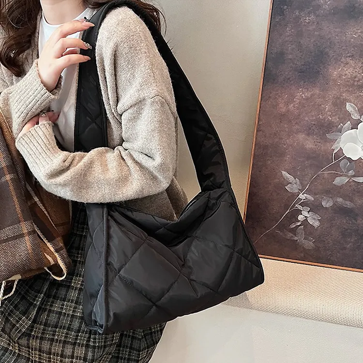 秋冬通勤羽绒棉包女包2025新款布包hobo包大容量休闲单肩包斜挎包