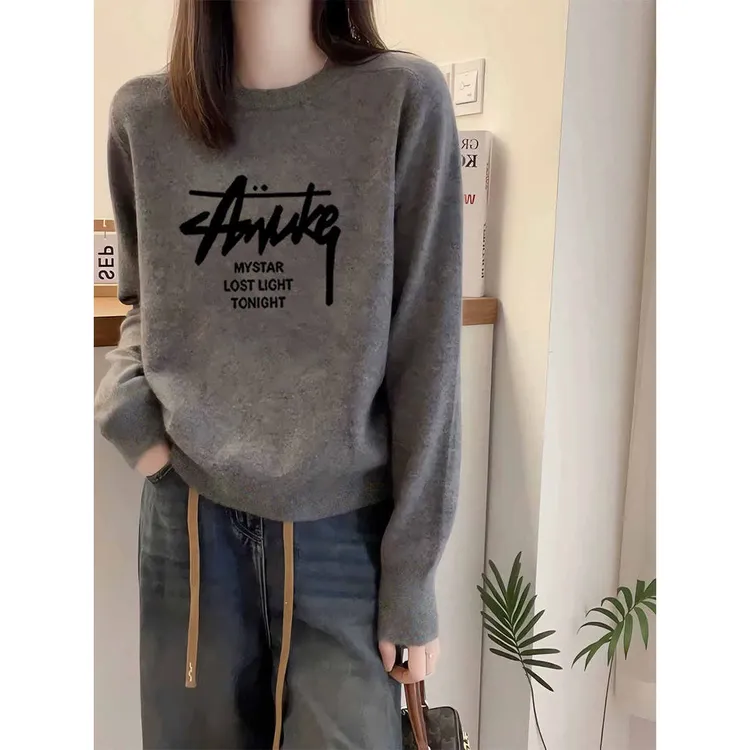 随性又百搭呀~欧货德绒宽松圆领印花长袖t恤女秋冬新款打底衫上衣