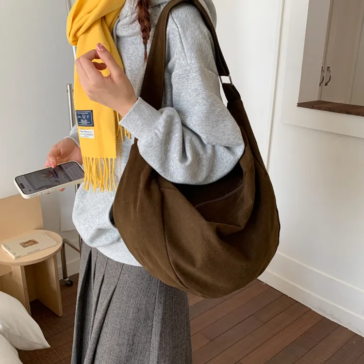 复古秋冬饺子包斜跨单肩包男女通用大容量帆布包原宿慵懒风托特包