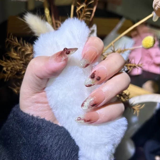 【琥珀樱桃】纯手工立体小设计秋冬晕染高级猫眼显白新款穿戴美甲