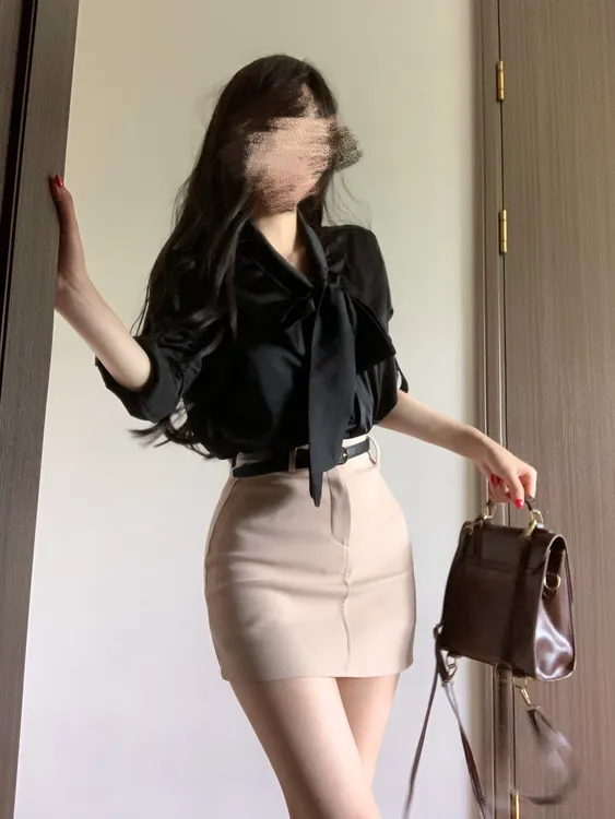 2025秋款纯欲系带缎面宽松衬衫气质蝴蝶结上衣高腰修身半身裙套装