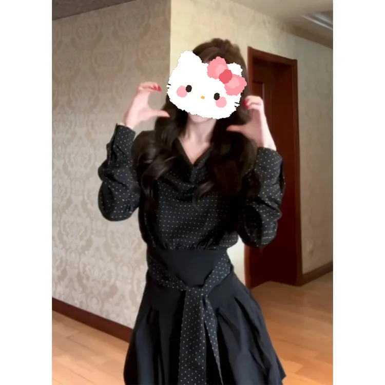 韩系穿搭荡领修身波点长袖上衣高腰显瘦花苞半身裙套装