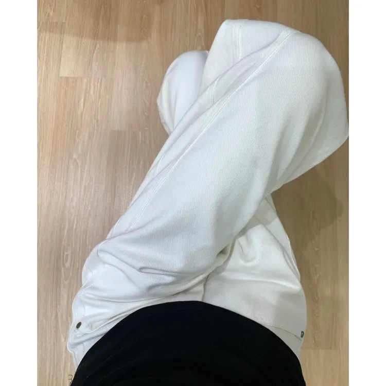 白色牛仔裤女款爆款2025新款时尚外穿显瘦宽松阔腿裤牛仔直筒裤