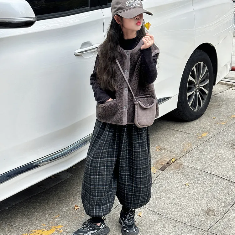 女童秋冬毛毛马甲套装2025新款女大童冬季毛衣马甲灯笼裤三件套潮