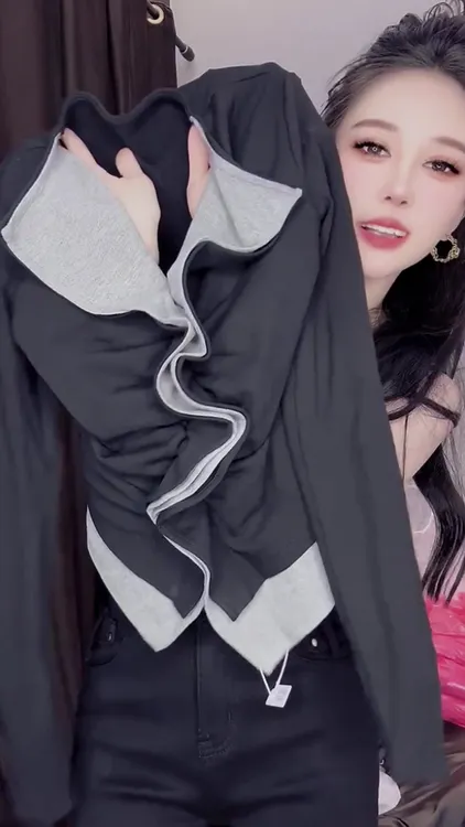 冬季设计感双色褶皱加绒假两件打底T恤时髦弹力显瘦修身长袖上衣