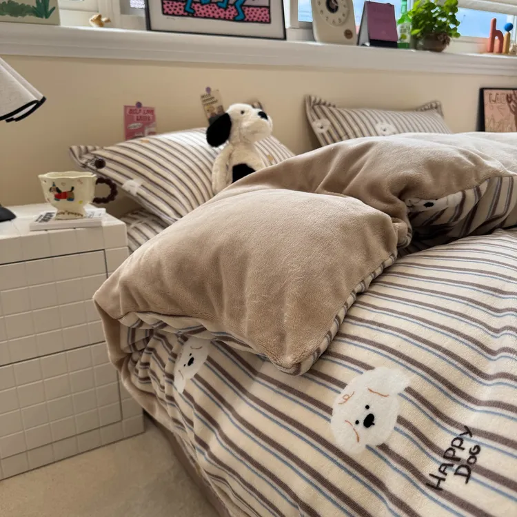 冬季加厚牛奶绒床盖款四件套保暖防静电卡通床品