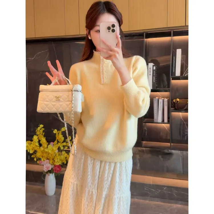 不起球 今年流行的拼接蕾丝花边领毛衣打底衫女洋气韩版针织衫