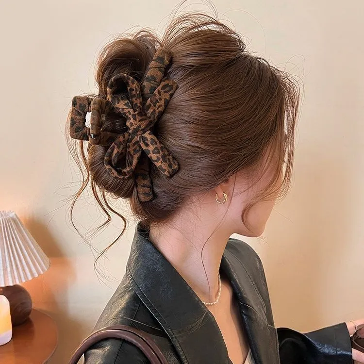 豹纹蝴蝶结抓夹女高级感大号鲨鱼夹2025新款秋冬后脑勺盘发夹发饰