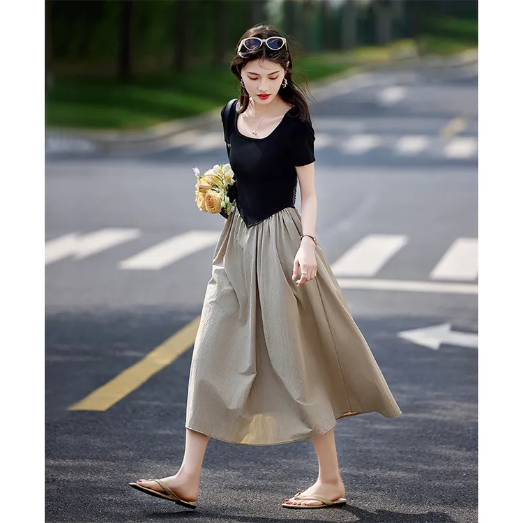 法式假两件休闲连衣裙女2025夏季新款撞色伞裙修身显瘦收腰长裙子