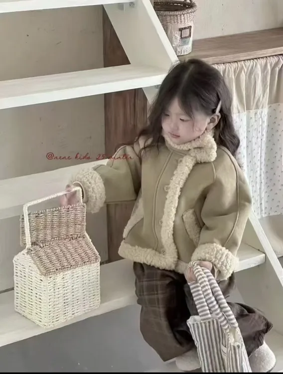 女宝宝冬装韩版皮毛一体外套2025女童新款洋气时髦加绒加绒衣服潮