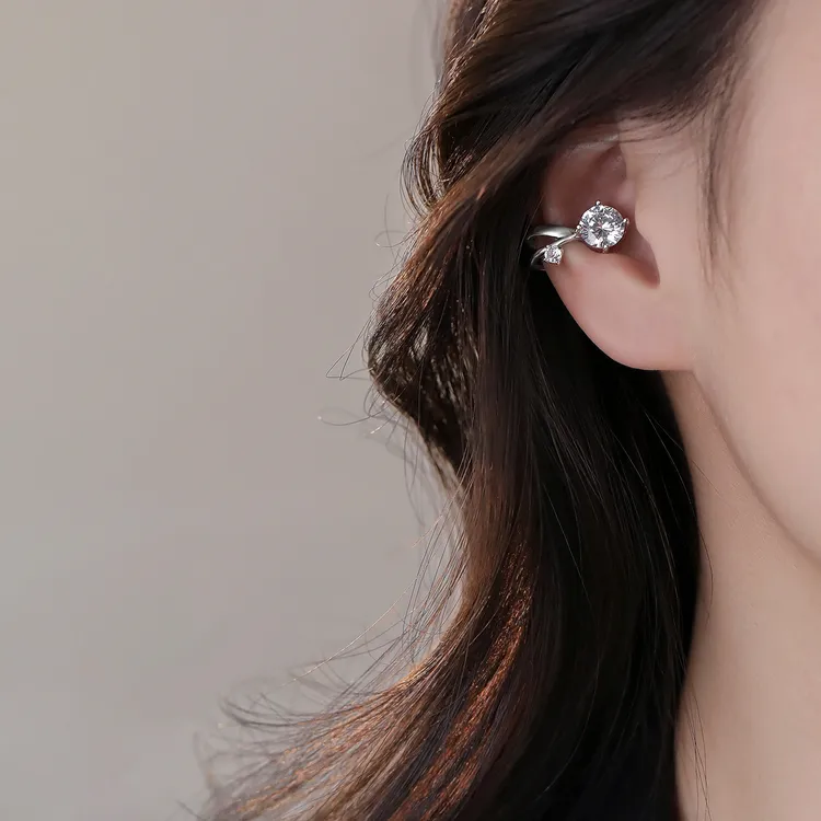 合金合成锆石耳饰 小灯泡耳夹ins小众设计感耳骨钉个性无耳洞耳钉