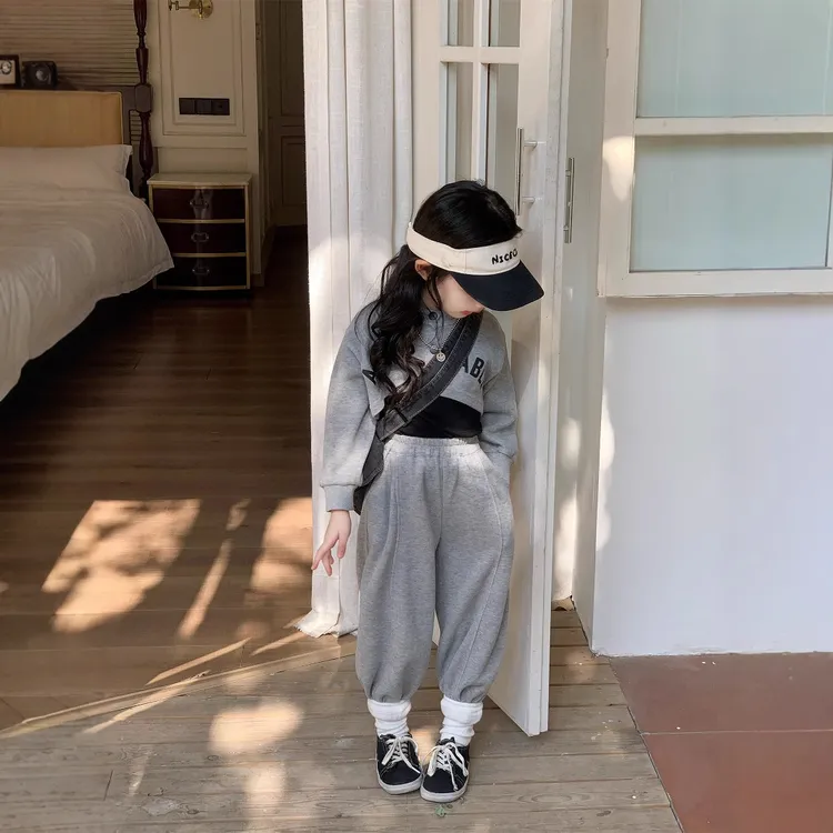 小惜亦2025春季新款女童短款不规则上衣长袖打底衫休闲裤洋气套装